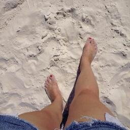 Anon Account.. Not interested in meeting but love to flirt.. Football lover.. Milf.. love getting dolled up.. Anything else? Just ask