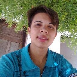 prefiro a musica: por que ela ouve o meu silencio e ainda traduz, sem que eu precise me explicar...