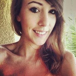 lauraleecrouch's profile picture. Graphic designer & secret fatty.