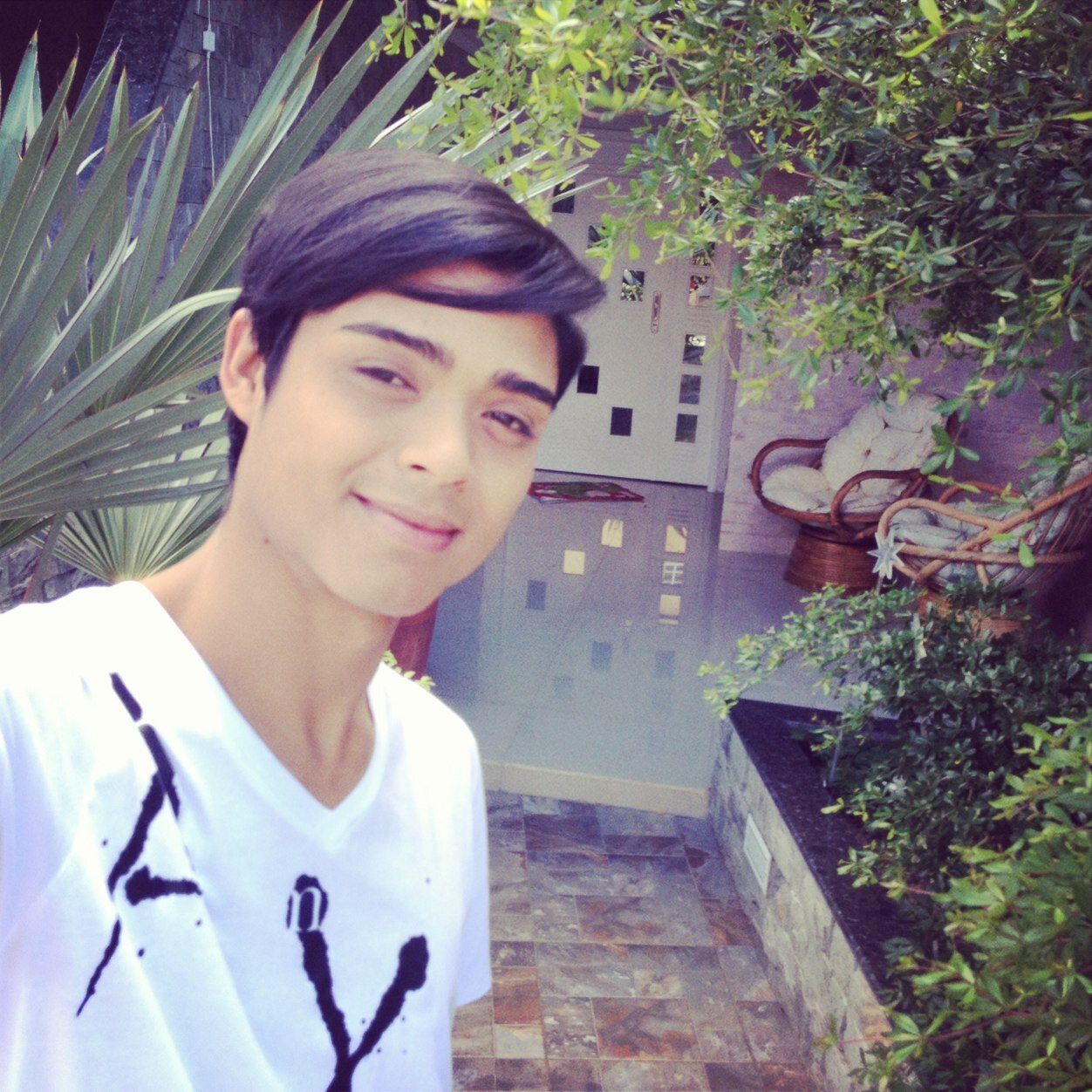 renatomijares's profile picture. The secret to success lies in yourself, pattern, Caracas Venezuela, instagram: renatomijares skipe: renatomijares1