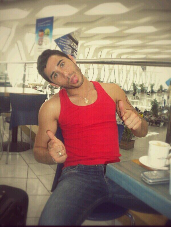 alikantino22's profile picture. piensa como adulto,sueña como un niño,disfruta como joven y aconseja como un anciano