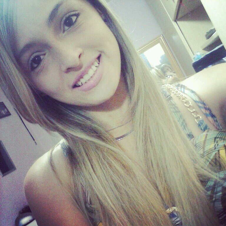 Essa cara de boba nao me engana . esse jeito gostoso eu sei que tu gostaa ♪                             pergunta ⇨     http://t.co/nBm85ZCCbw