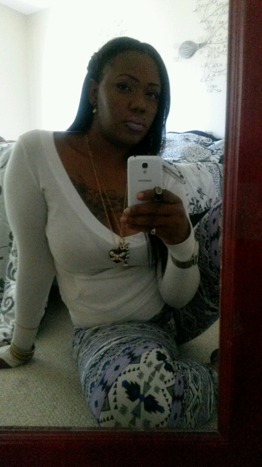 JuiceyBee1's profile picture. 