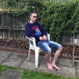 Competitive Cod Player - Live Streamer