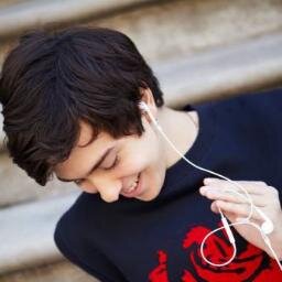 Mi mejor amigo: Augustus Waters. Hermana Adoptiva: Hazel Grace. Ciego but SEC. 19. Mi hija: Sophie Jade Mason.