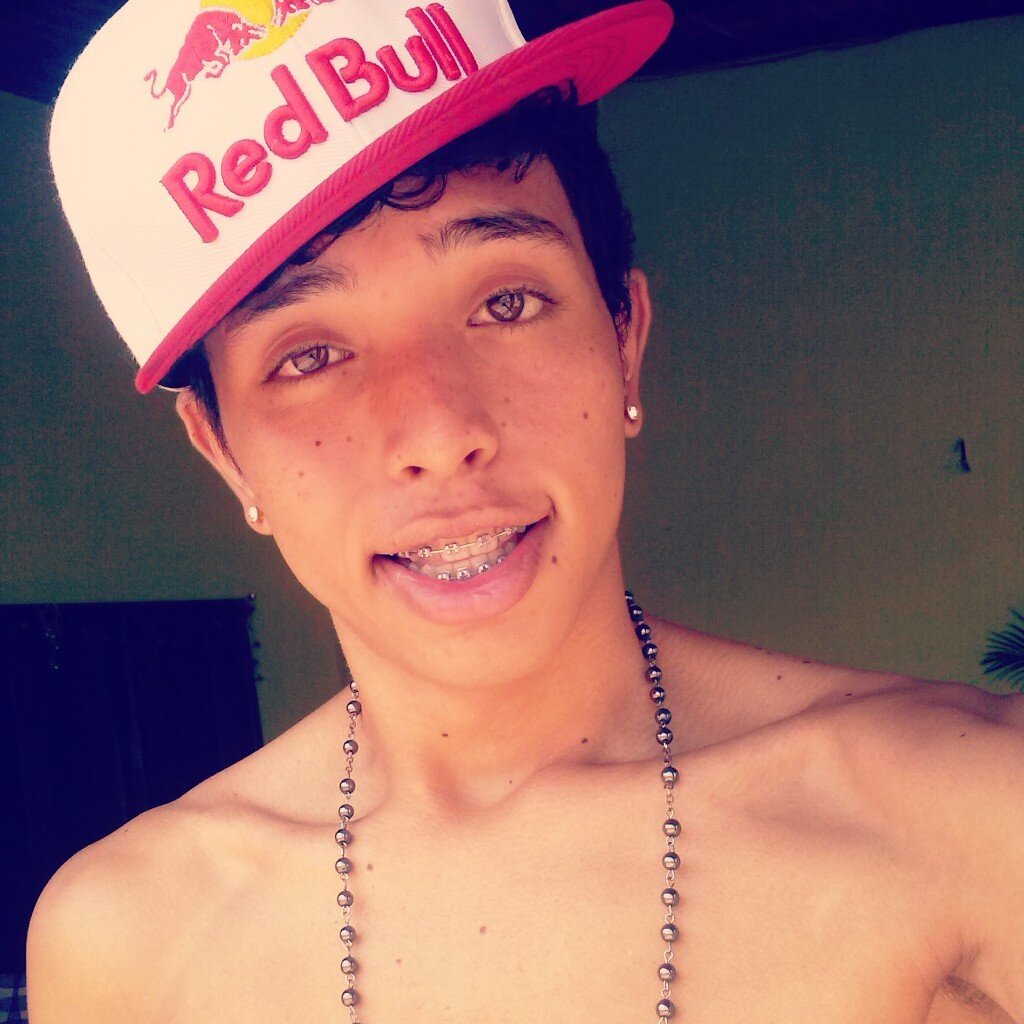 As lagrimas de uma derrorta,no futuro se torna o sorrizo de um vencedor.

  · http://t.co/BLW0HmGuJb
  · instagram: marcosbrandao_