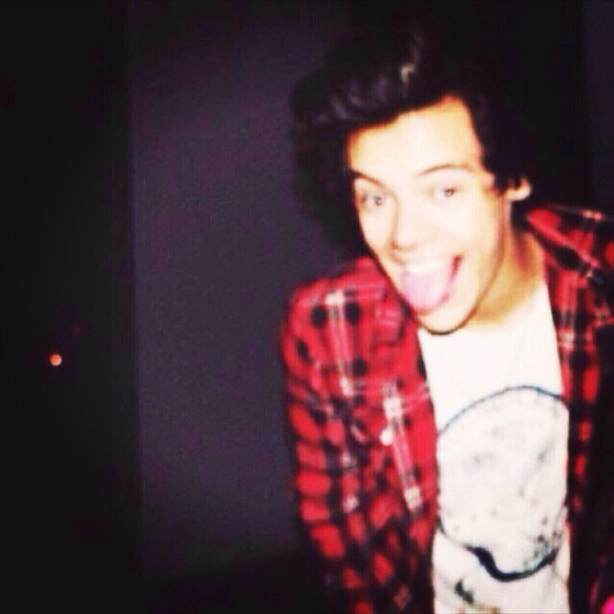 Please follow @zaynangxls :) x