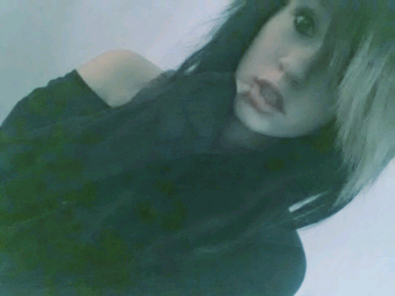 Single ♡ ~ 16 ~ 420 blaze it babbies. ♥ ~ followme I don't bite c; ~ mac miller. and mgk ♡