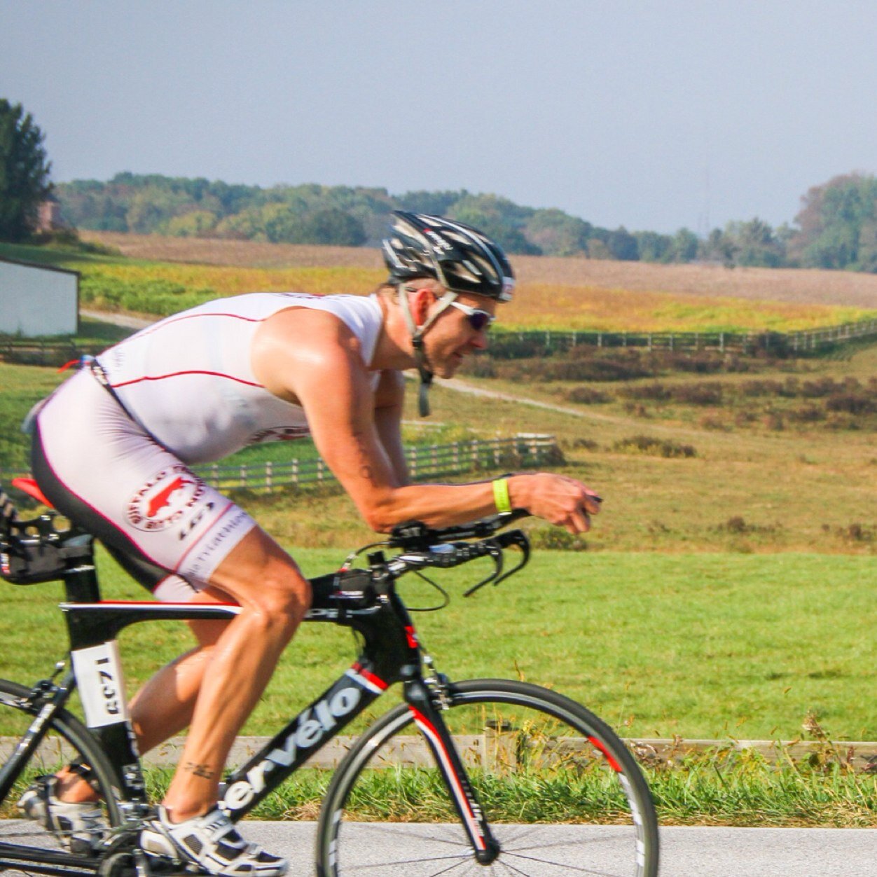 Father of Lucas, Emma, Anna, and Allison; Husband of Jennifer; Triathlete; Fan of Buffalo Sabres and Bills. IMLP2017. Craft beer fan.