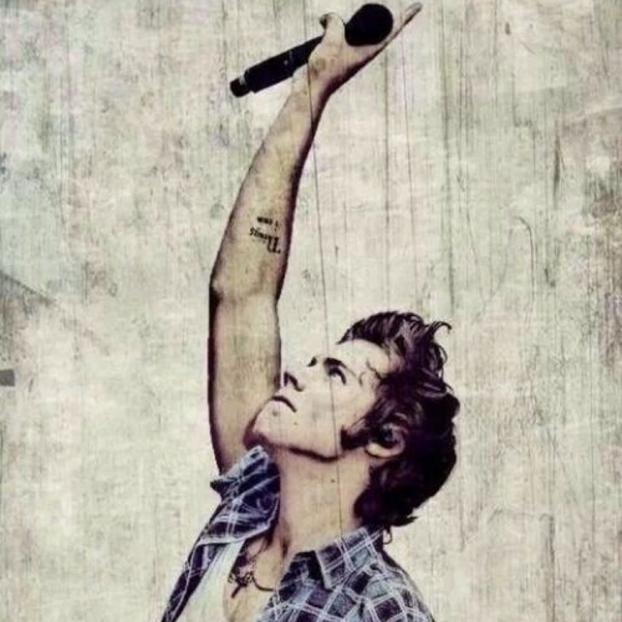 emmaismyangel2's profile picture. 'i know if i go i'd die happy tonight'