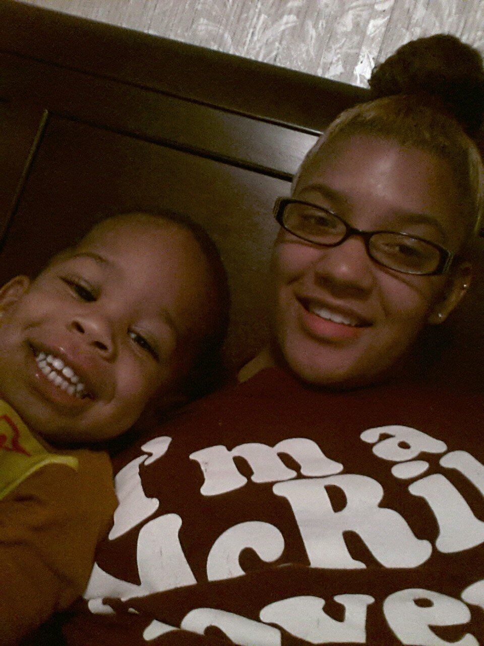 19 Proud Parent. I love TJ ! Follow me on IG @holls_ballsss