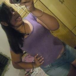 ♔ sou chatiinha,fofiinha,siimpática,amiga,curtoo tdos os tiipos d musiicas,não curtoo pessoas falsas ee mtoo menos recalcada ' u.ú ♔