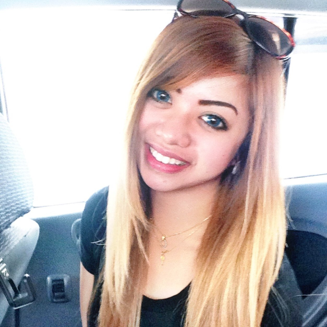 Hey I'm rynn 
Filipino + malay
Singer
Plays guitar n keyboard
Youtube: sabrinasings16
Instagram: rynncruz28