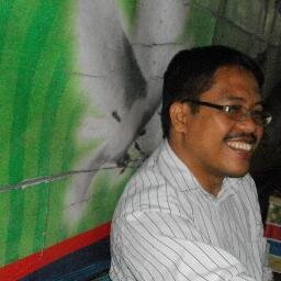 Lahir di Tapanuli, besar di Jakarta. Belajar ilmu politik & psikologi, karyawan yg berminat jadi writerpreneur, pebisnis online dan property-preneur