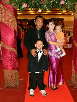 denny_raksi's profile picture. cool man  , try to be perfect