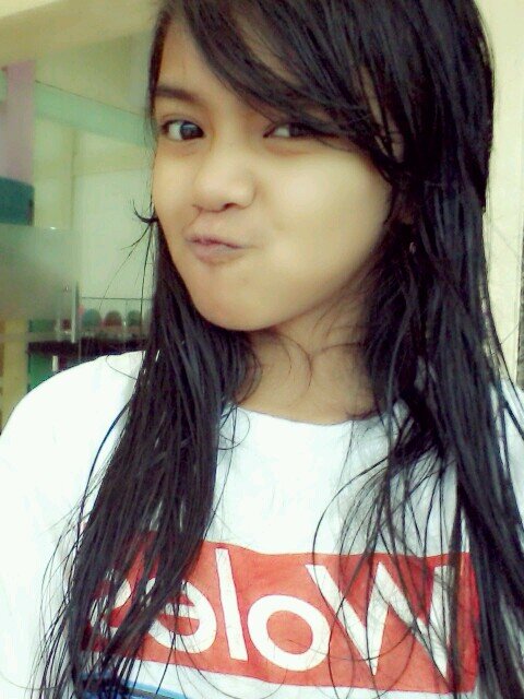 shivayesa's profile picture. my name is shiva rhelitha anggraeny..my phone 0823105937437,,l love you