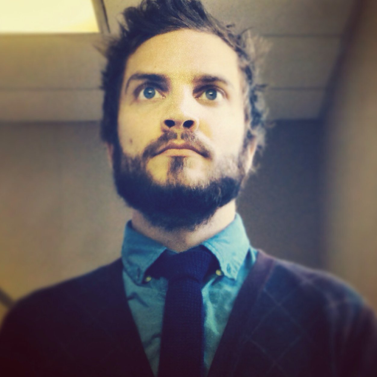 I'm a guy. I'm a designer. I love God, art, music and you!