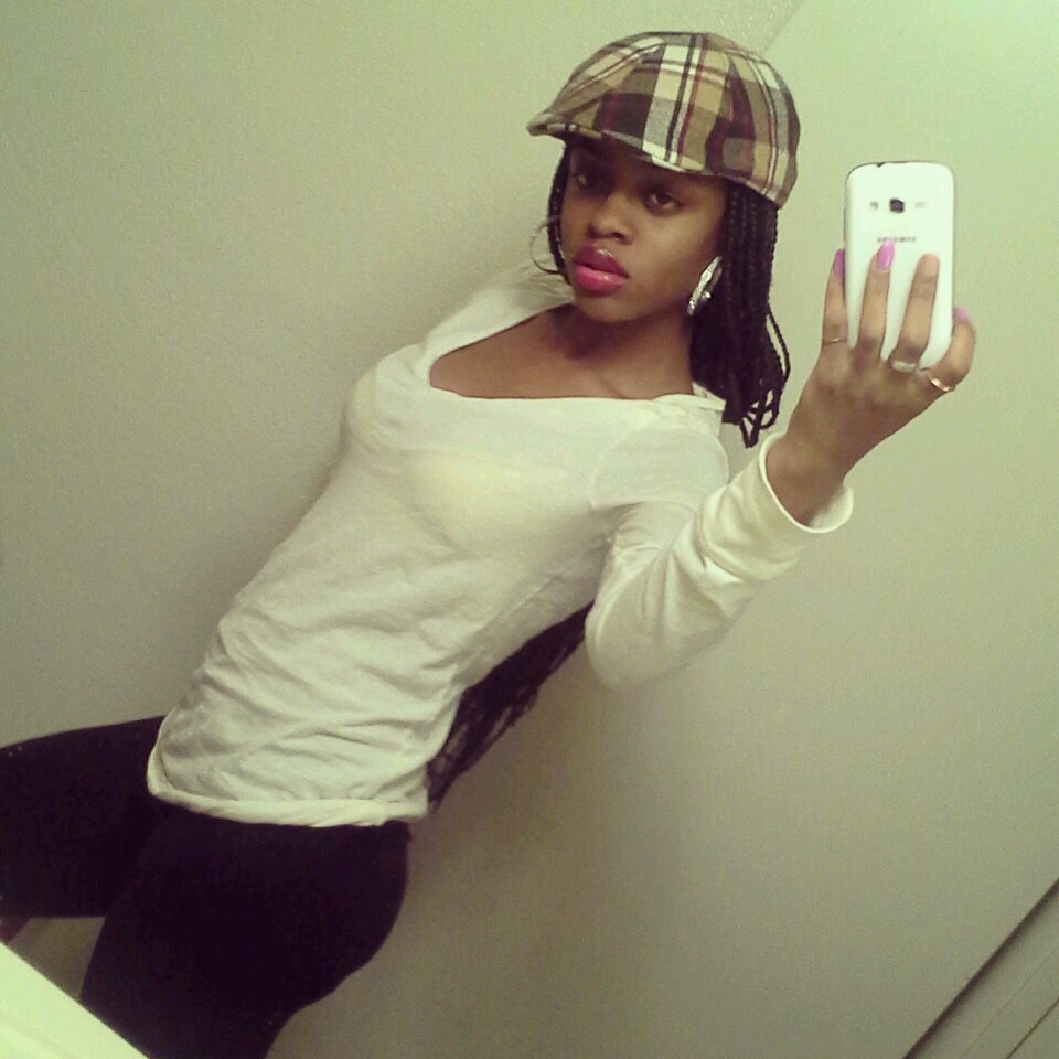 FUCK A BIO JS FOLLOW ME & I FOLLOW BACK !!