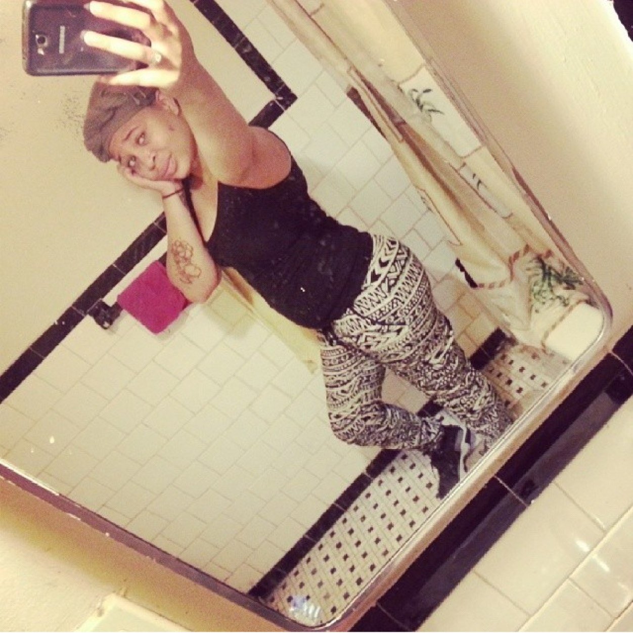 Mom FIRST. Daughter An Friend Scnd Thrd An Frth. Deal With It! :) IG: ibebringier RIP @theRealTwoface #MissMyBruh
