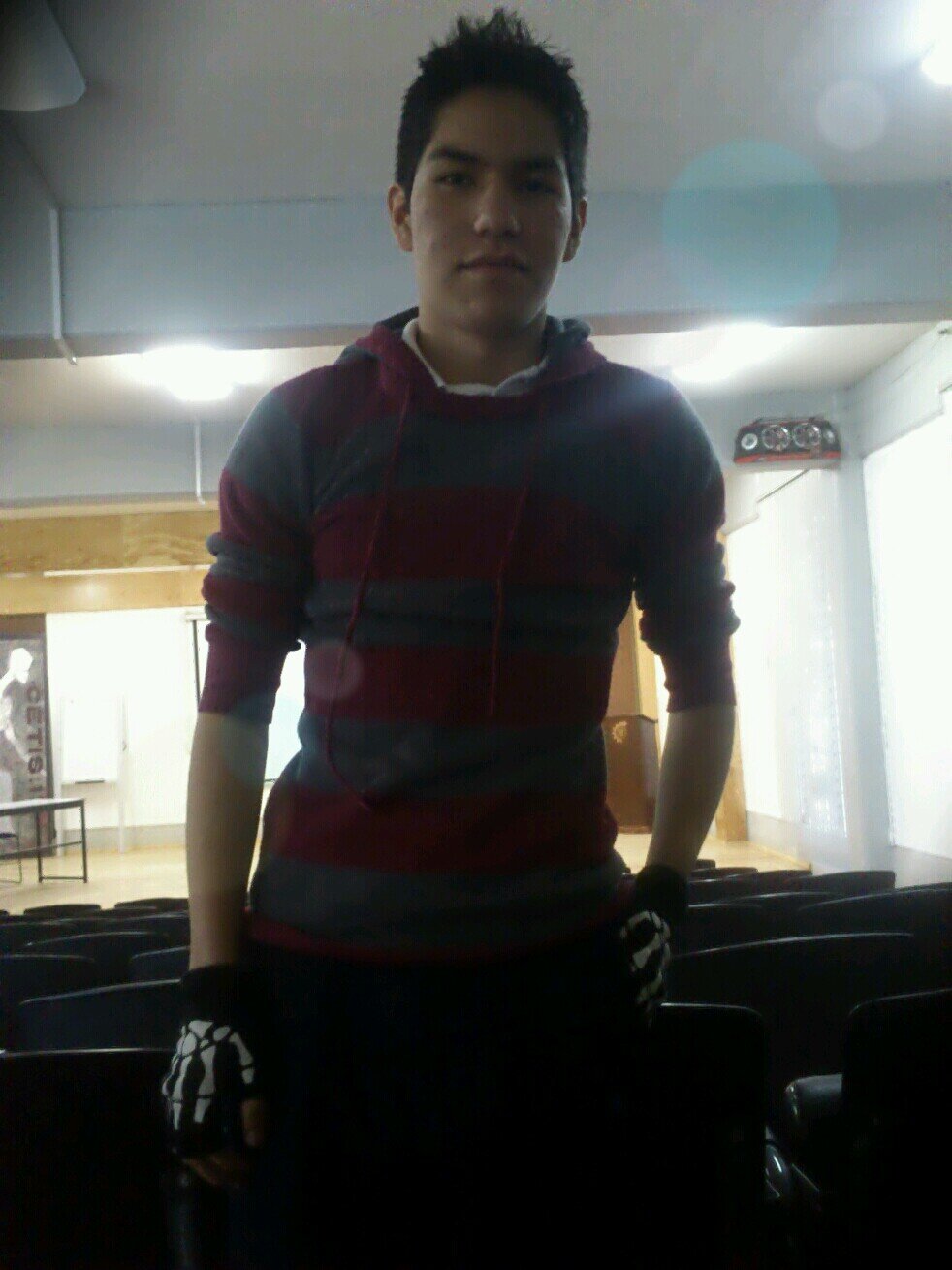soy guitarrarista y tecladista en mi grupo d música y segun mis amigos son genial