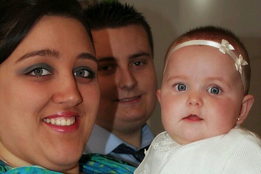 la vida siempre te pone traspiés pero hay que saber superarlos,y junto a mi niña y a mi cariño lo conseguimos