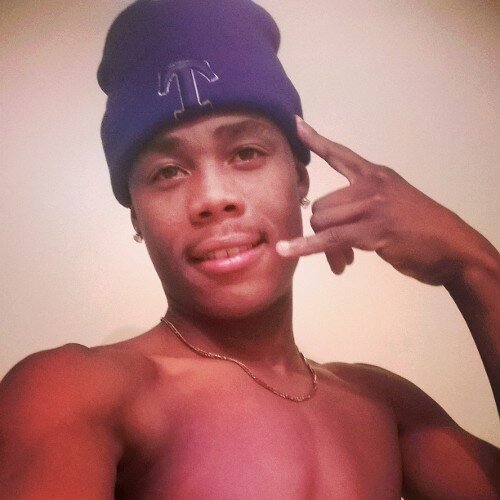 Jus a young nigga from da ghetto with big dreams #Ball is My Life#Sneakerhead Nation #Bang Brothers #Molly Bois Follow me cuz im jus dat Dude