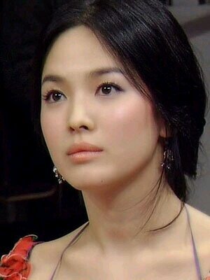 song hye kyo| 26 februari 1986|@NaeunApink_Baby anak