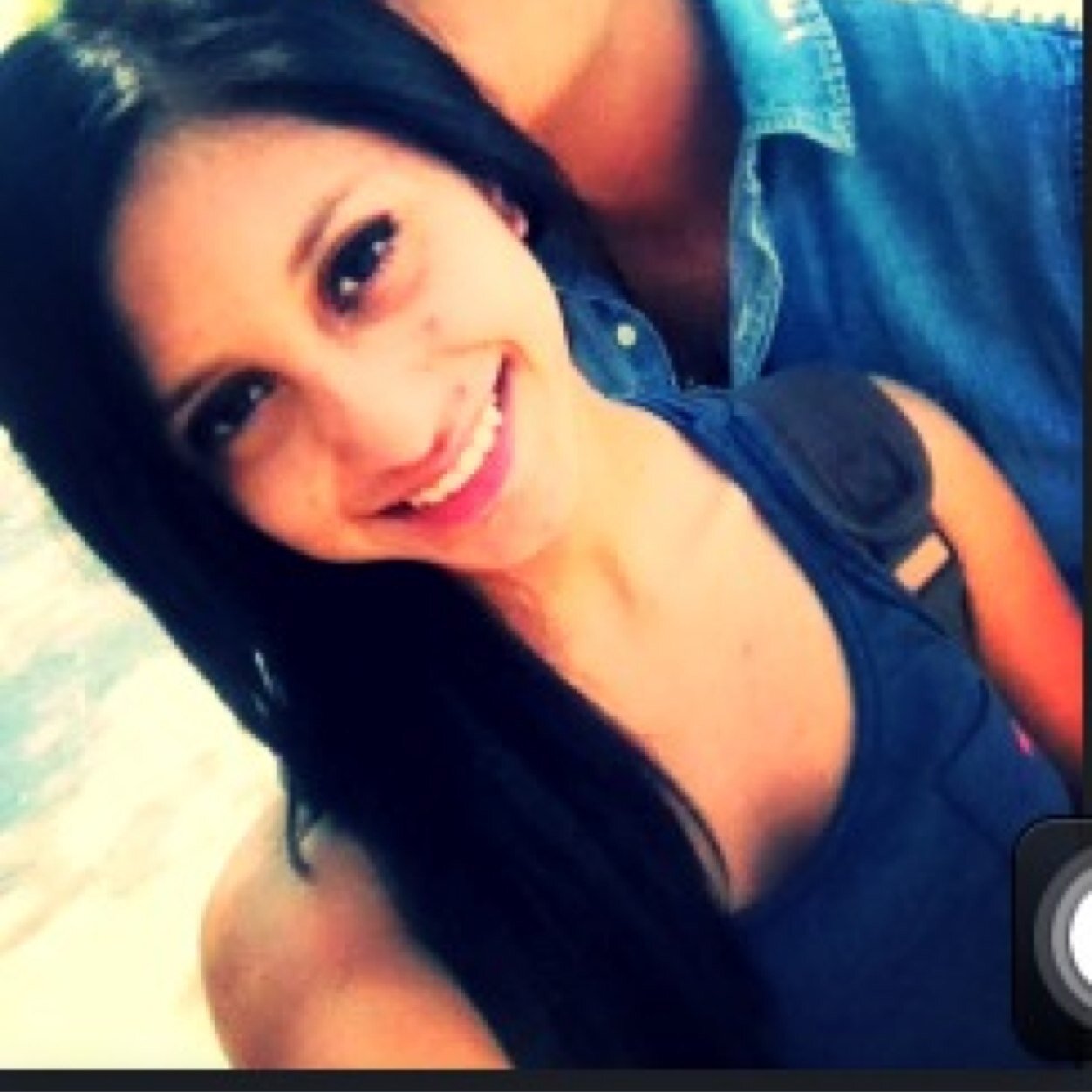 ~Facebook: Mony Qosqillas. ~Negocios y prensa solamente: monyqosqillaslove@hotmail.com