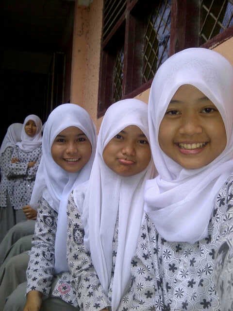 Berhijab pilihan ku dari 3 smp