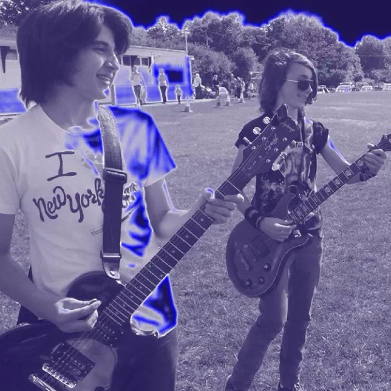 Teen punk/rock band fronted by @jakefelixadams and @beckfw on guitar