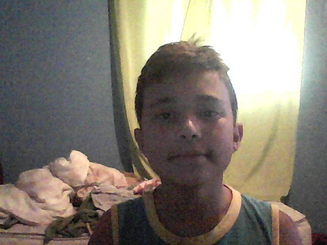 gosto de futebol,mexer do computador,jogar video game