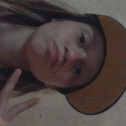 (: amo chocolate,  e gosto do frio prazer eu !