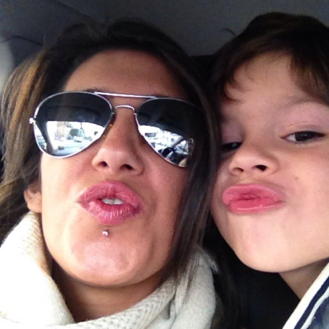 Il sorriso di mio figlio,mi fa stare bene,anche quando intorno vedo buio,lui riesce a farmi illuminare le mie giornate sempre :-D