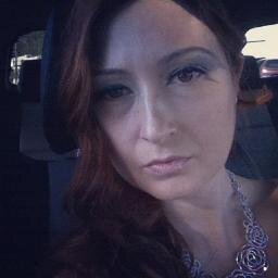 Lover of Coheed, shoes, makeup and good food.