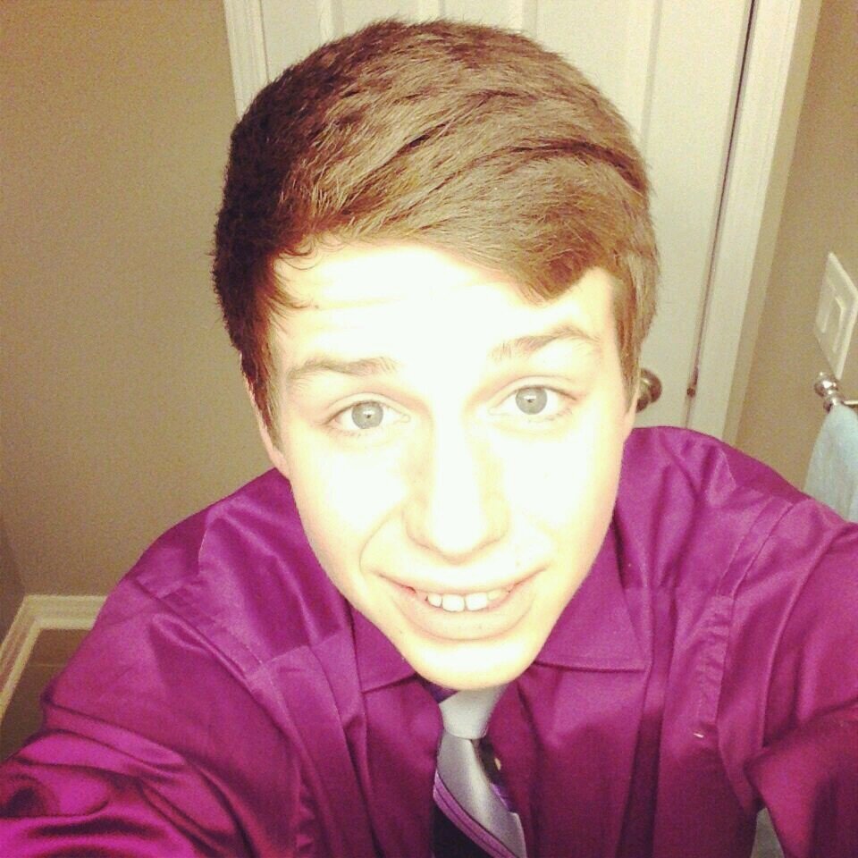 AndrewSherlow's profile picture. Young Professional. Culinary ninja. Baking mastermind. Freestyle entrepreneur. Travel enthusiast. Global peace-seeker. Equality activist.