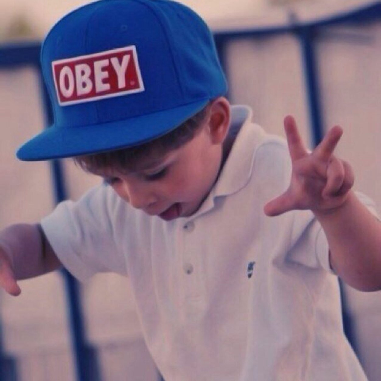 PuberSpraakjes's profile picture. Welkom bij @PuberSpraakjes - Een account die herkenbare tweets plaatsen en foto's dus het is zeker waard om ons te volgen!