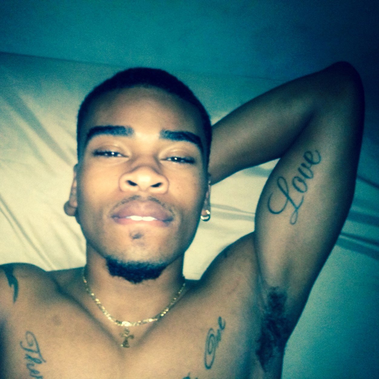There can only be one . Aiming for greatness . #TeamLeo #Gentleman #Singer