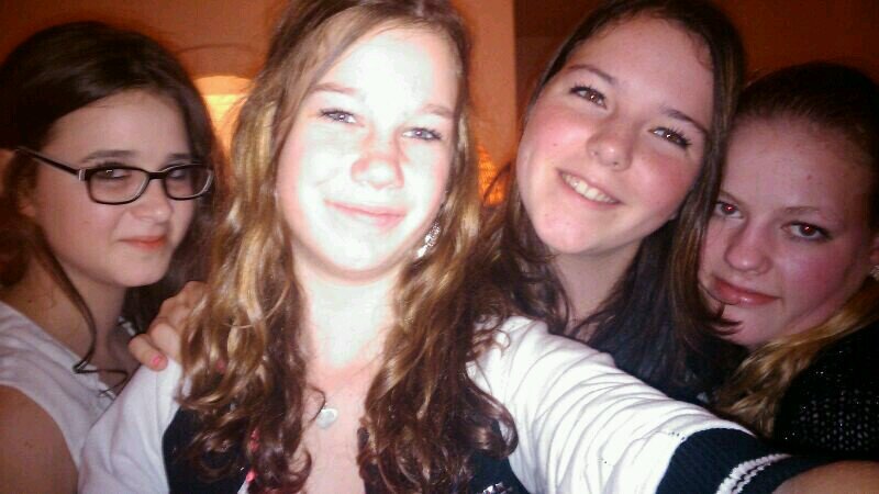 me liefste meisje for ever! i will always love you3 xxjezusje schatje je betekend alles voor me xxxxjoycee loveeu