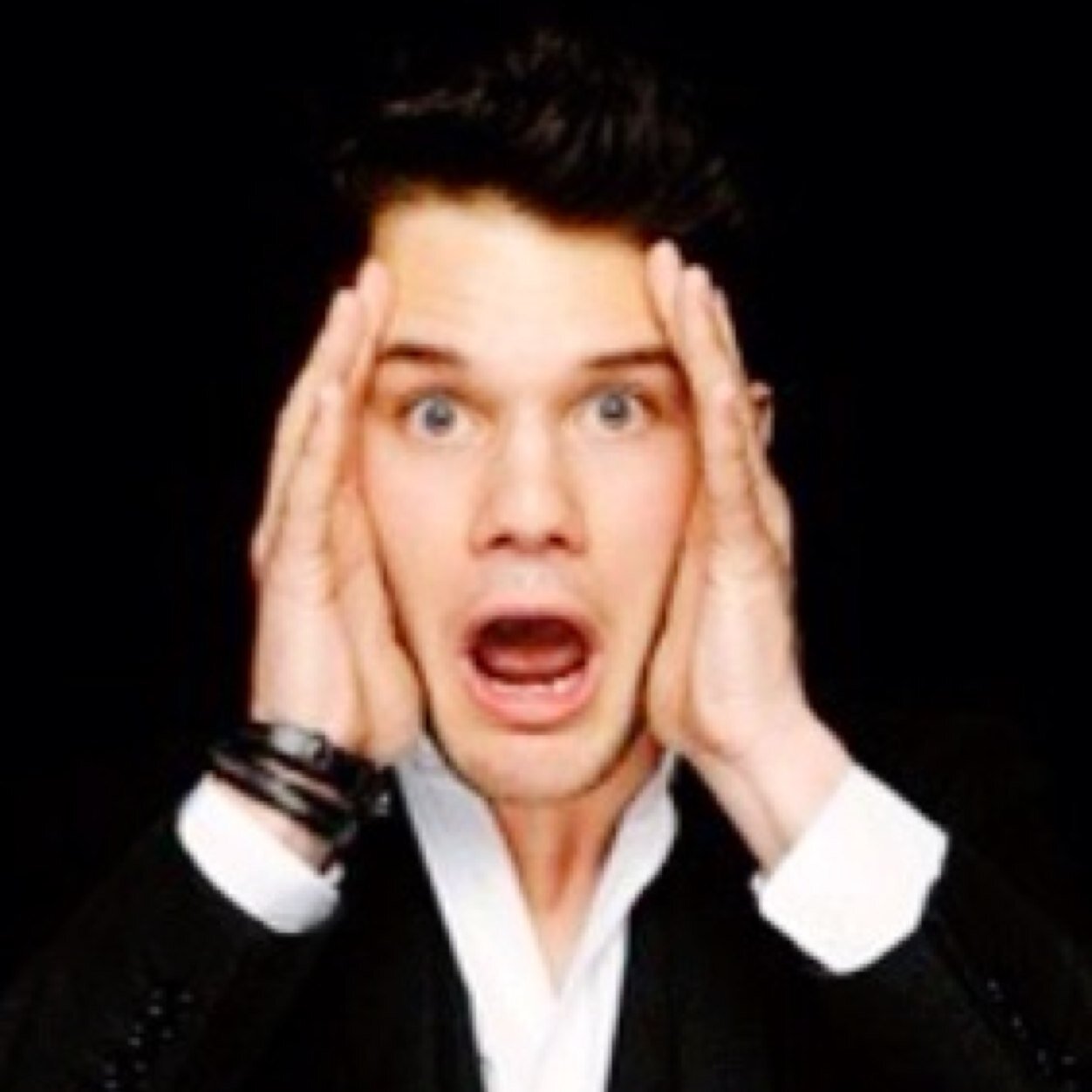 im_possjble's profile picture. Team Cam, Gideon, Peeta, Finnick, Gale, Daniel, Simon, Jace, Patrick, Ander, Matty, Quattro.

#Fallen #HP #HG #Shadowhunter #OUAT #PLL #Rubinrot #Teardrop