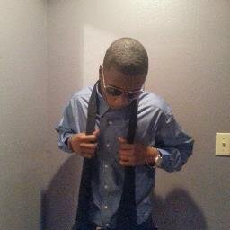 Im a Young Business man #TeamFuckHoes. I also write.#Vida Futura!#LBG#TTO#Misunderstood#Artist#Designer#blunts#HypeTeamAutofollow#Retweet#FBG