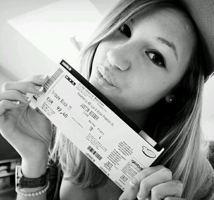 sprinGirl_96's profile picture. instagram: ayshea__ Beliebers are the strongest, most compassionate people. Love you Justin ♡