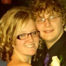 Niccholleee's profile picture. Living life one day at a time! :)