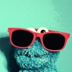 darth_stav's profile picture. I eat cookiez! om nom nom! Νομίζω πως με ακολουθεί ένας Γλάρος που κρατάει 22 Μπαλόνια και κάτι άλλοι περίεργοι τύποι! Βραβευθείσα των #Oink_Oink_Awards. ツ