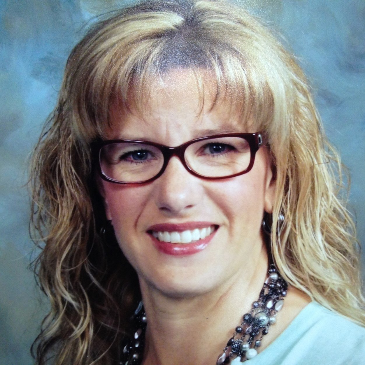 KG teacher in Calgary, Alberta, Canada. #ffcaedu Love teaching and learning and kids!