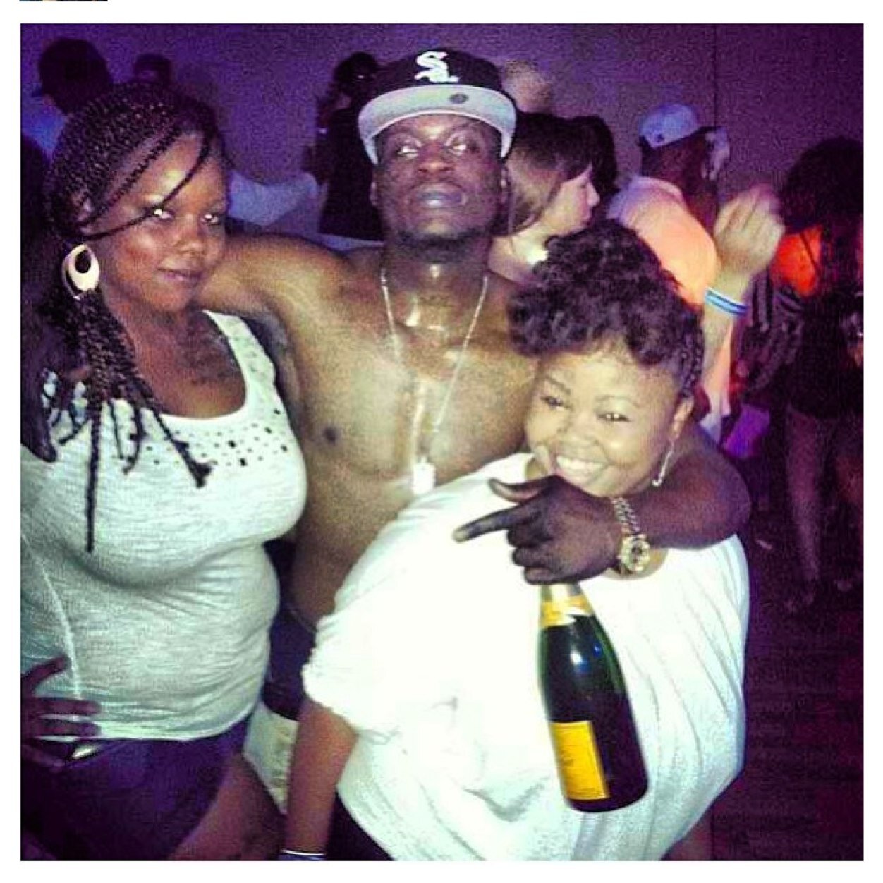 CO. CEO OF S.V.L-ENT 3up2downits a movementfollow me On instagram @MIGGZTHAKIDD #suesonsundays #trapstarsundays        E.T.G.C