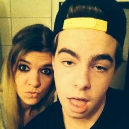 PaulBellec's profile picture. l'alcool fait grossir, le pilon fait maigrir j'vais donc rester stable si l'on réfléchit