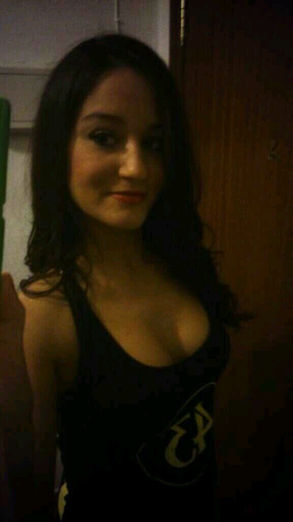 Isa_s0riano's profile picture. Estudiante de Ciencias Ambientales, futura militar.
Trabajadora y apasionada. Nacida para luchar y ganar. Sevilla