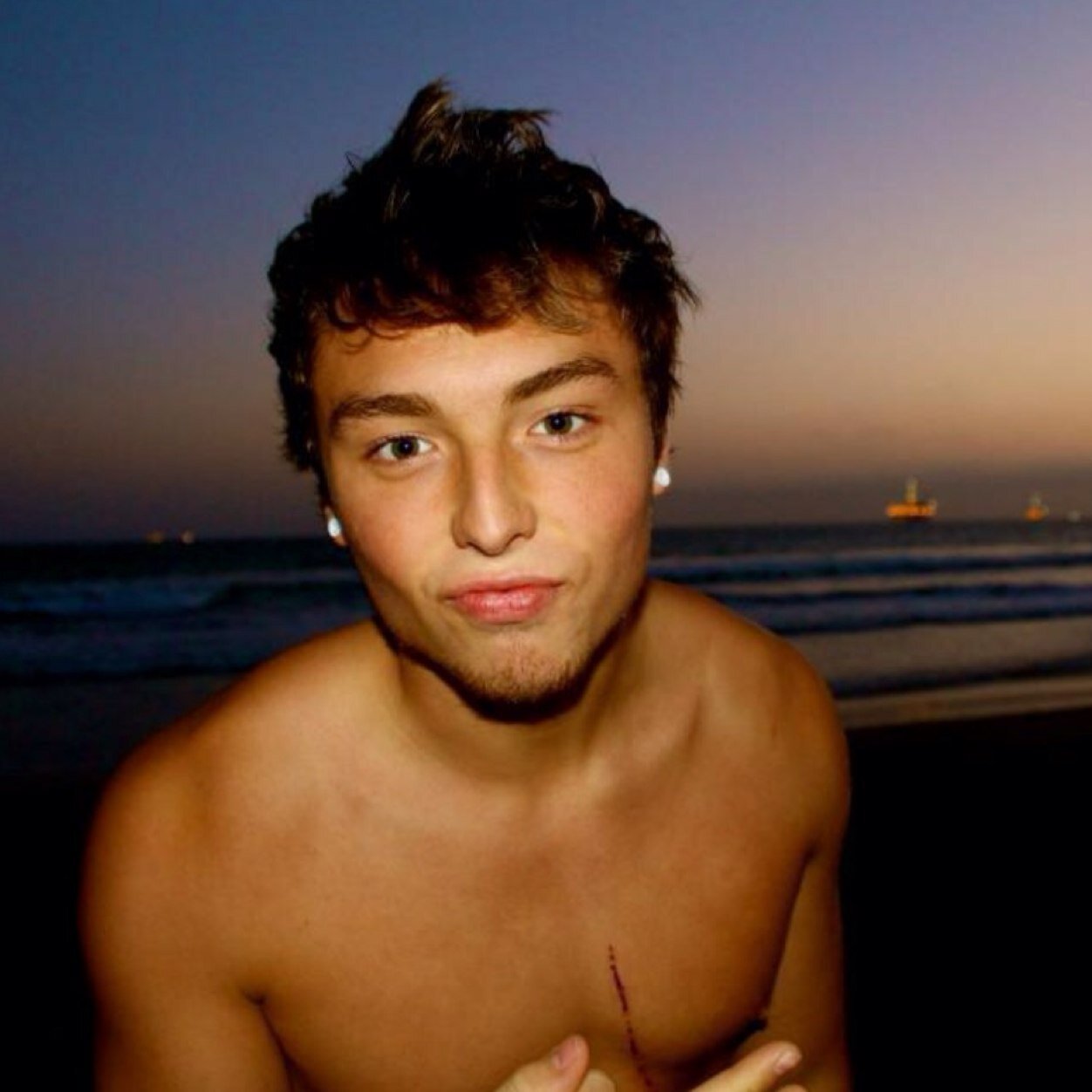 love to all emblems. i love wes.