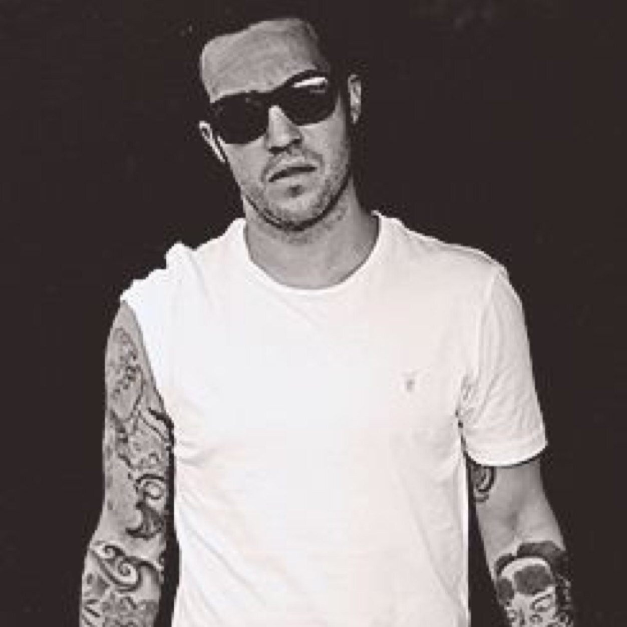 Follow my instagram : Jaynaconrad (: