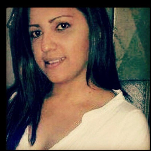 Una mujer muy tierna, feliz de la vida. Me encanta bailar, escuchar música. Orgullosa de lo k soy y de lo k he logrado hasta ahora gracias a Dios.